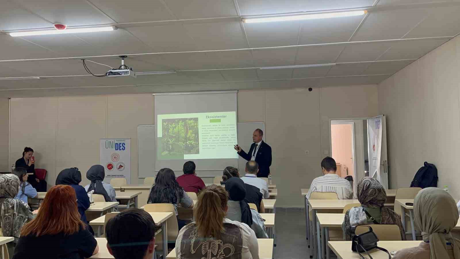 Ilgaz Dağı’nda üniversite öğrencilerine yaban hayatı anlatıldı 
