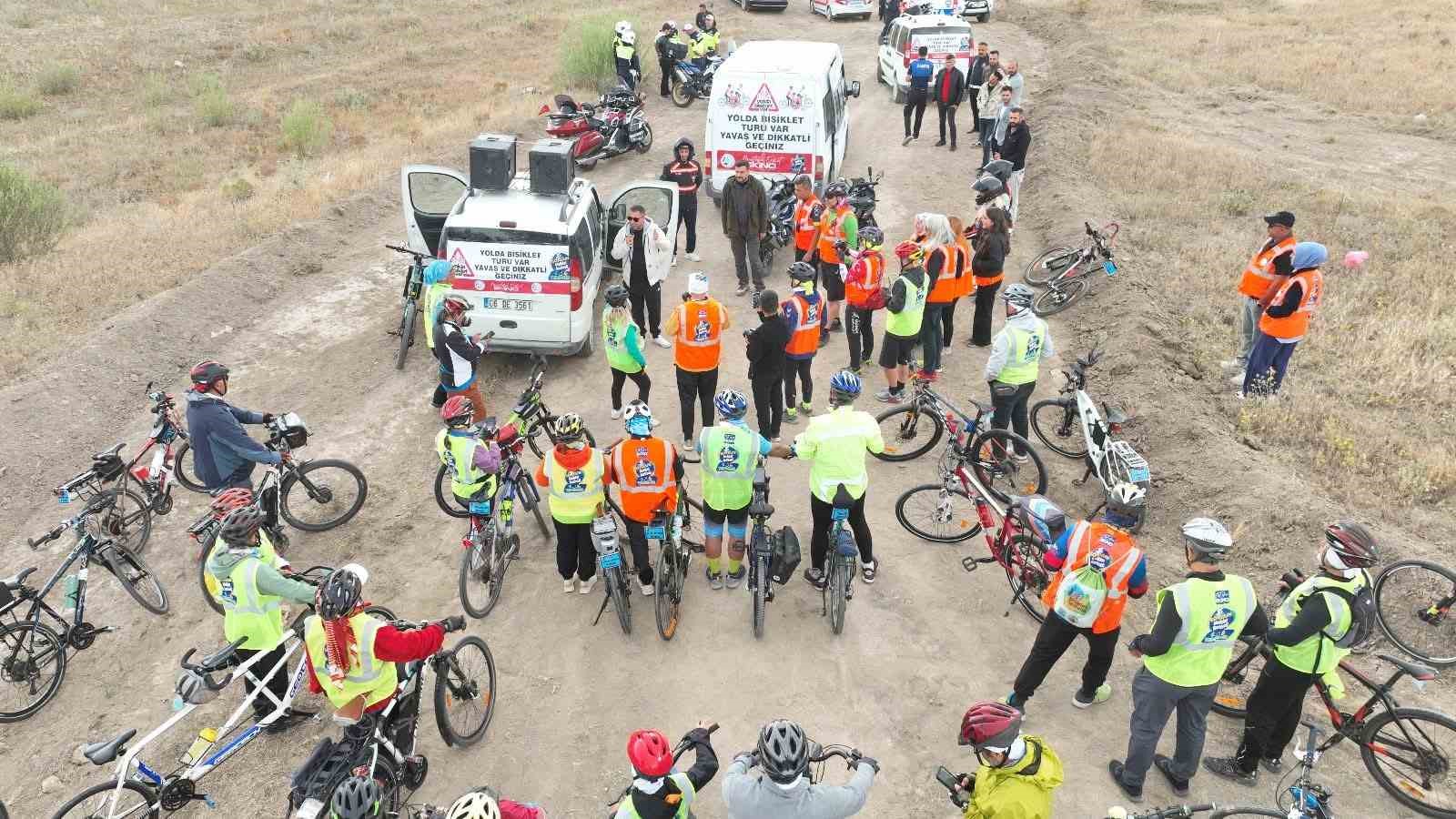 Ülkenin dört bir yanından gelen bisiklet severler Sorgun’daki festivalde buluştu 