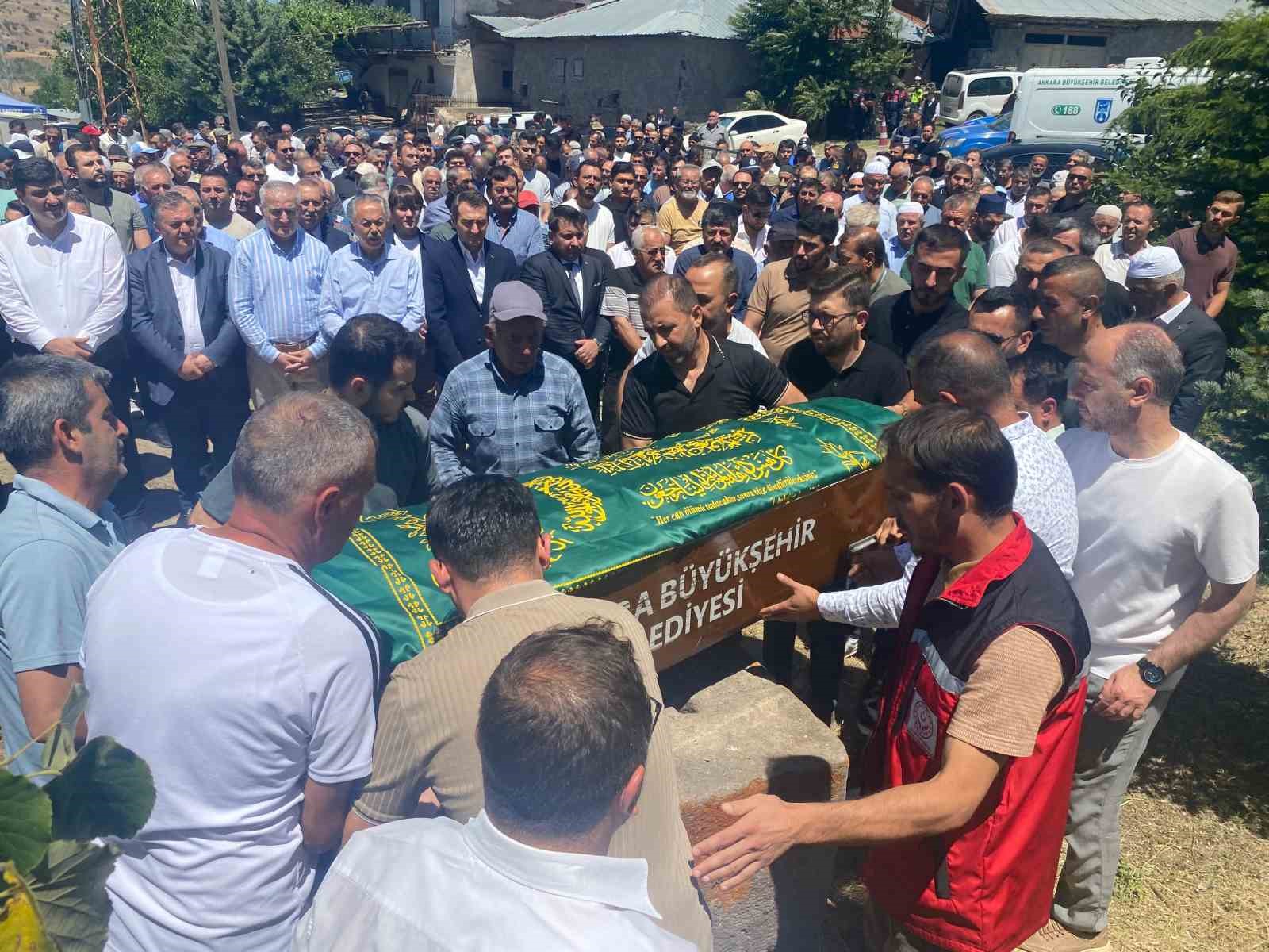 Ankara’da 15 Temmuz şehidinin babası defnedildi 