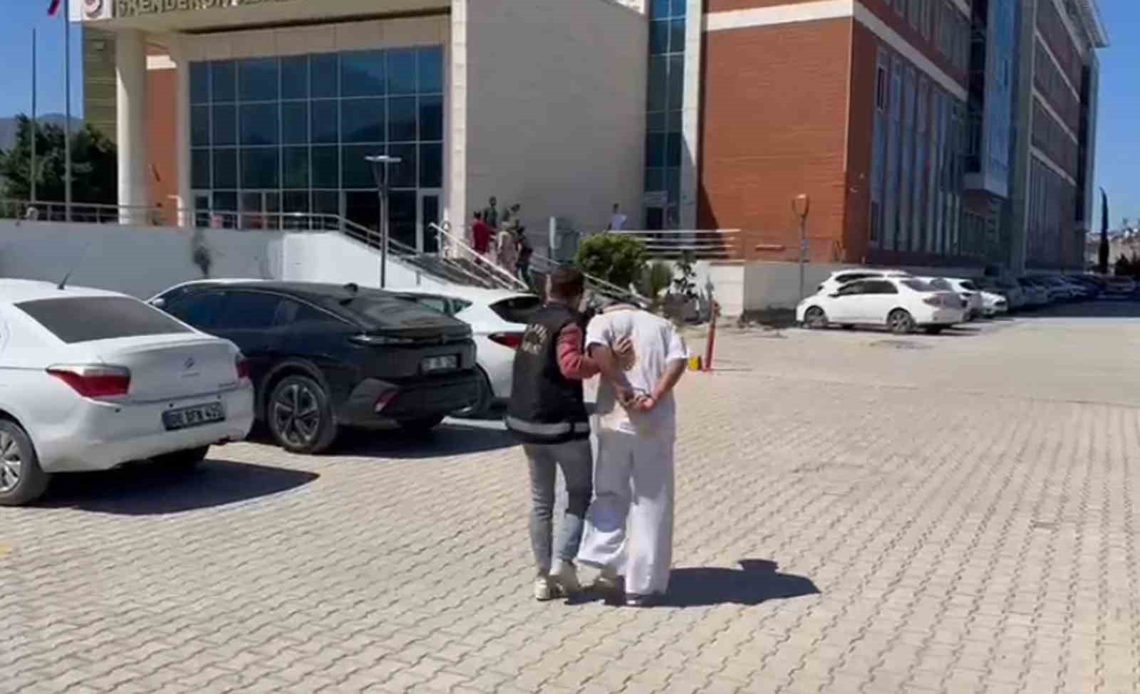İskenderun’da işledikleri çeşitli suçlardan aranan 6 kişi yakalandı 