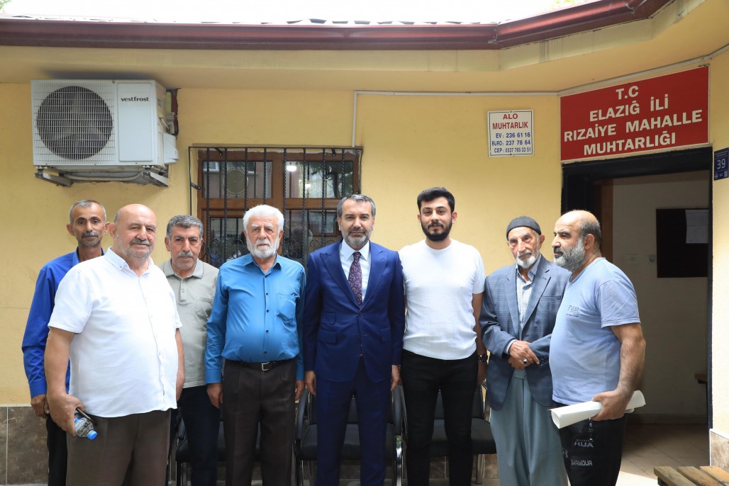 Başkan Şerifoğulları mahalle ziyaretlerinde 