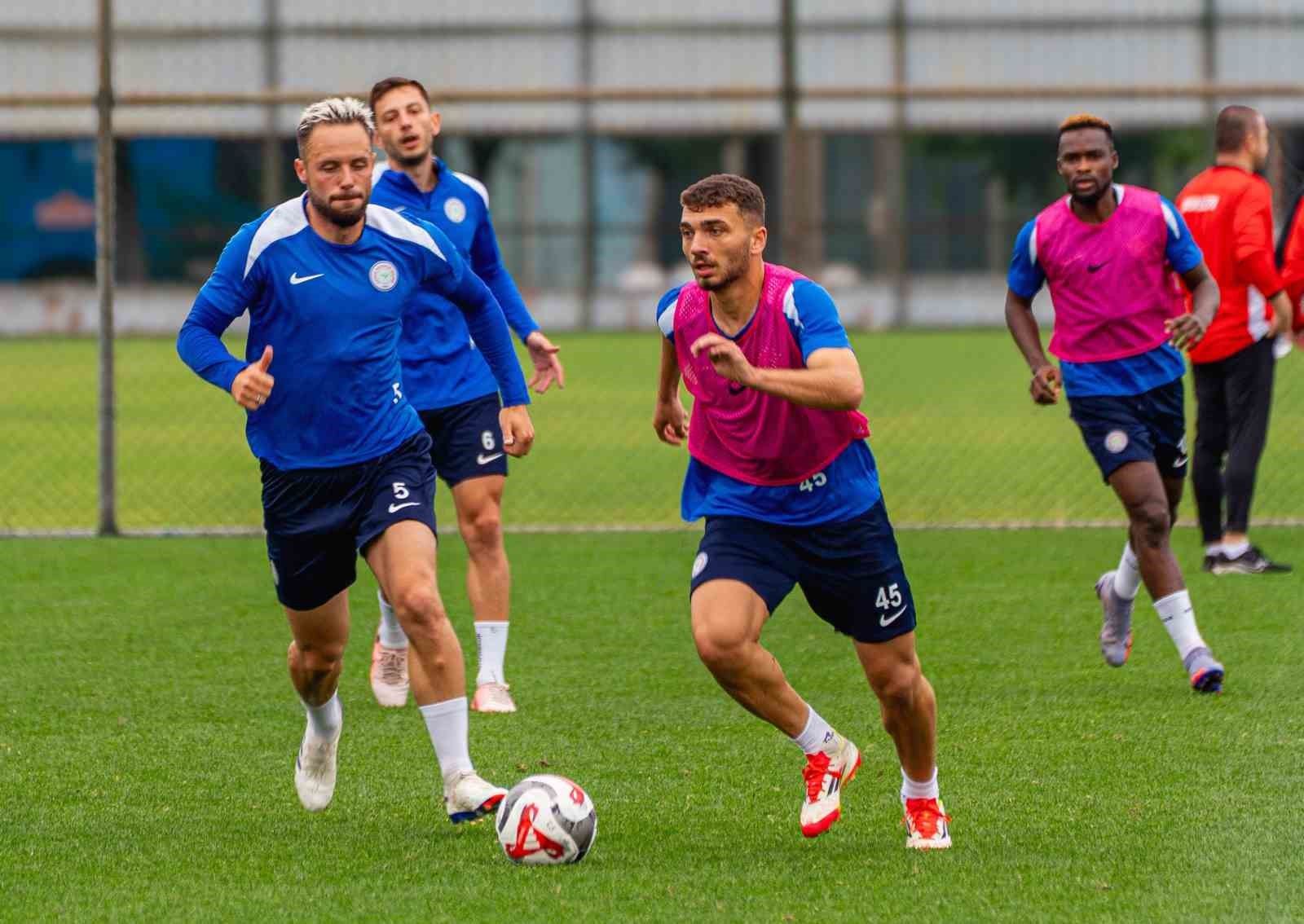 Çaykur Rizespor, yeni sezon hazırlıklarını sürdürdü 