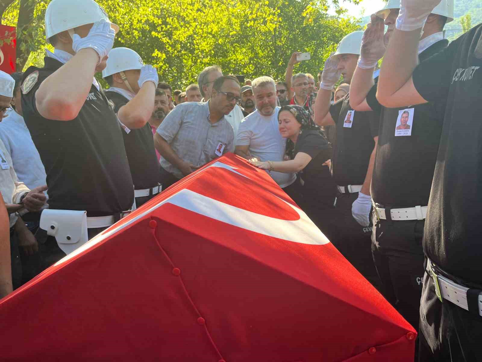 Şehit orman işçisi Ragıp Şahin, son yolculuğuna uğurlandı 
