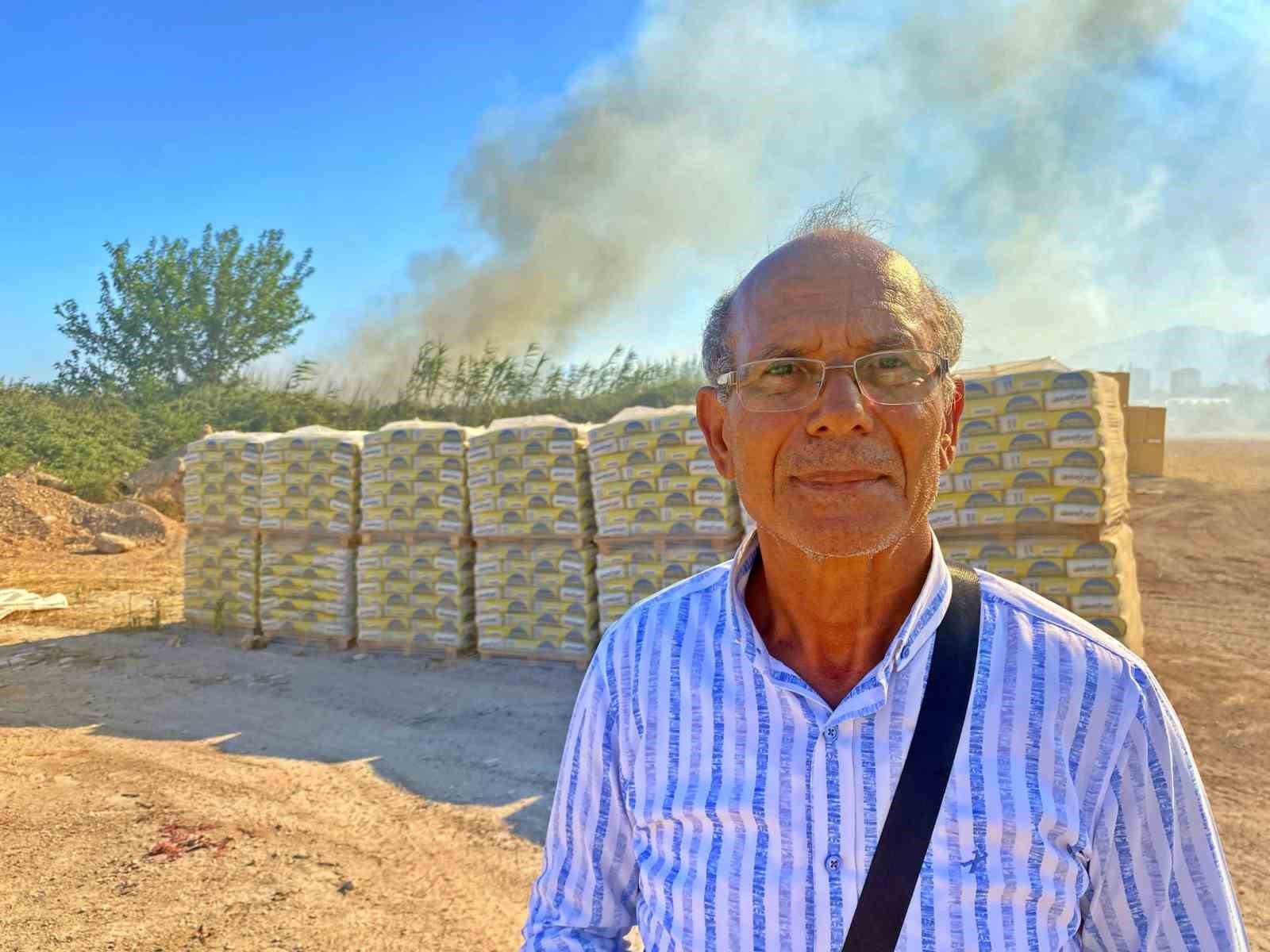 Antalya’da 3 farklı noktada çıkan yangın, 2 saatte kontrol altına alındı 