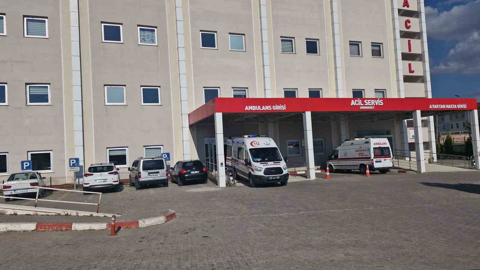 Yoldan çıkan otomobil tarlaya uçtu :1 yaralı 
