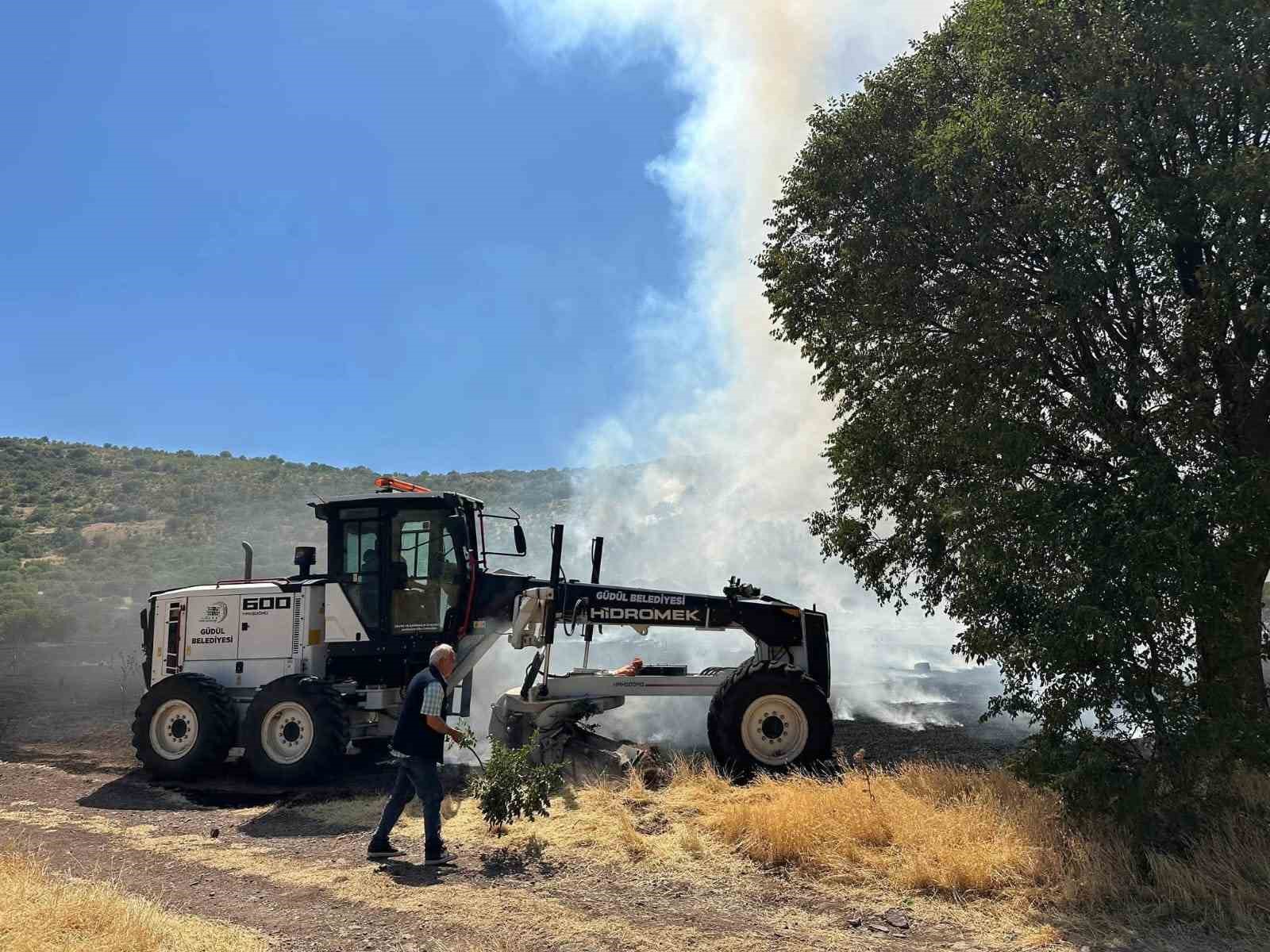 Ankara’da tarla yangını söndürüldü 