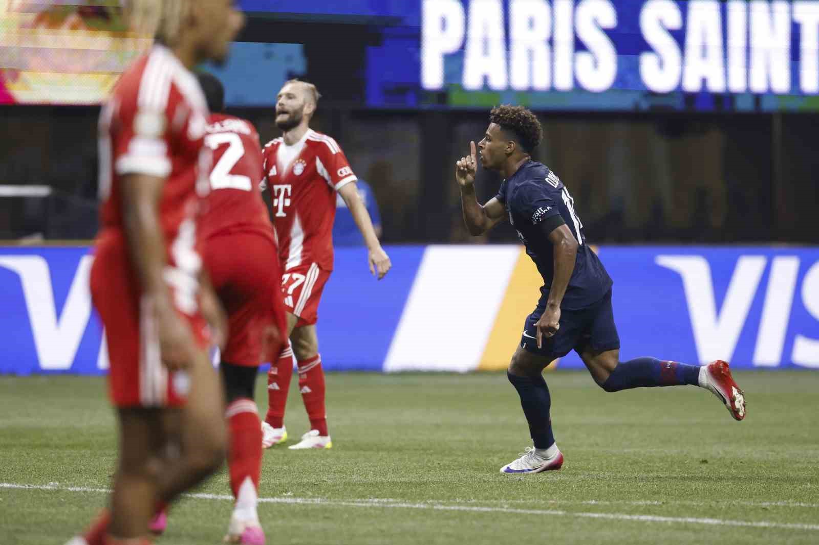 Paris Saint-Germain yarı finalde 