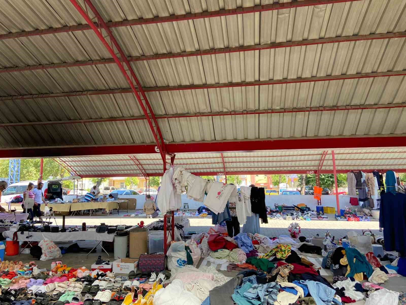 Eski eşyaların buluşma noktası: Efekent Bit Pazarı 