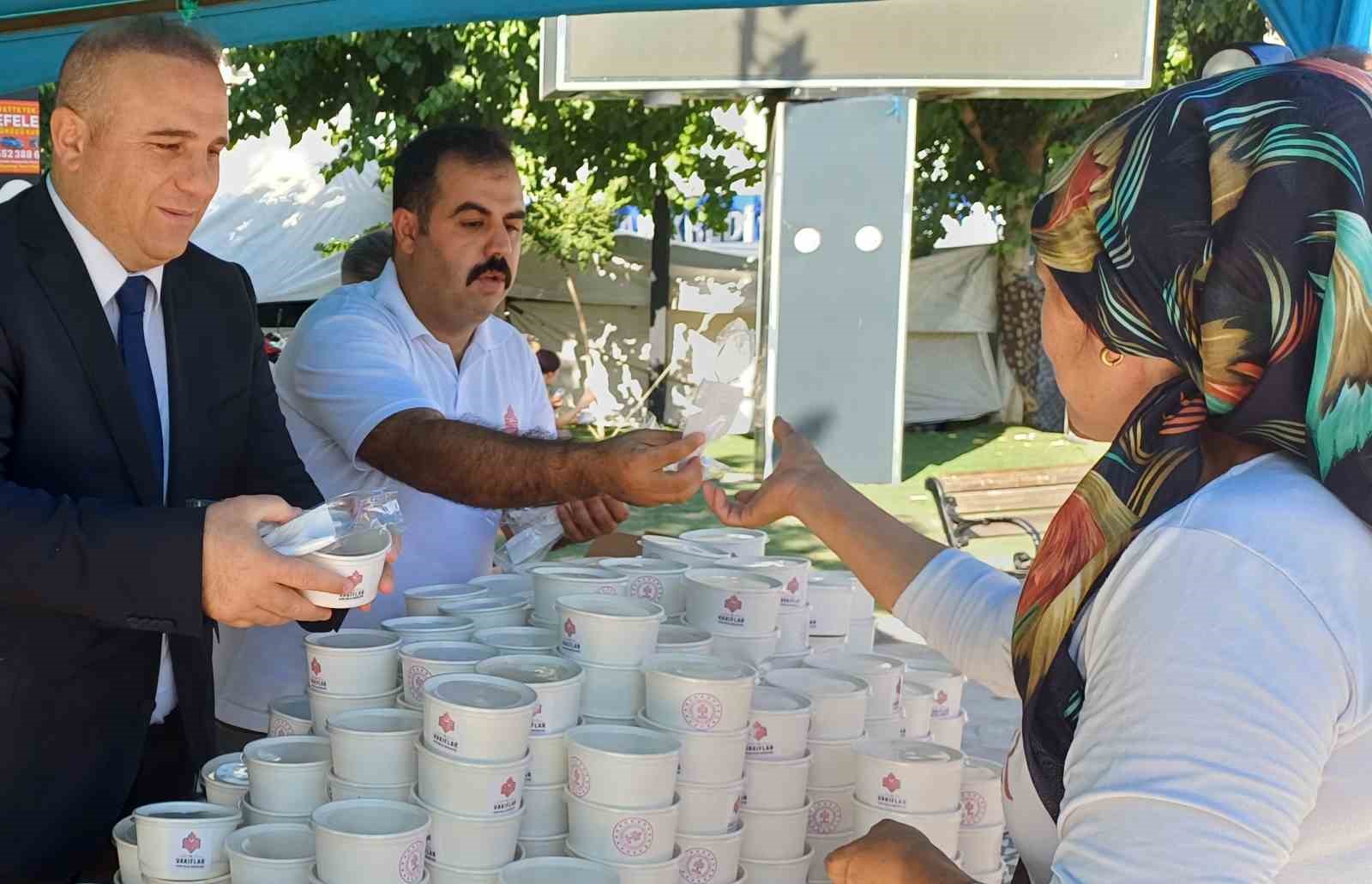 Köşk’te aşure hayrı etkinliğine yoğun ilgi 