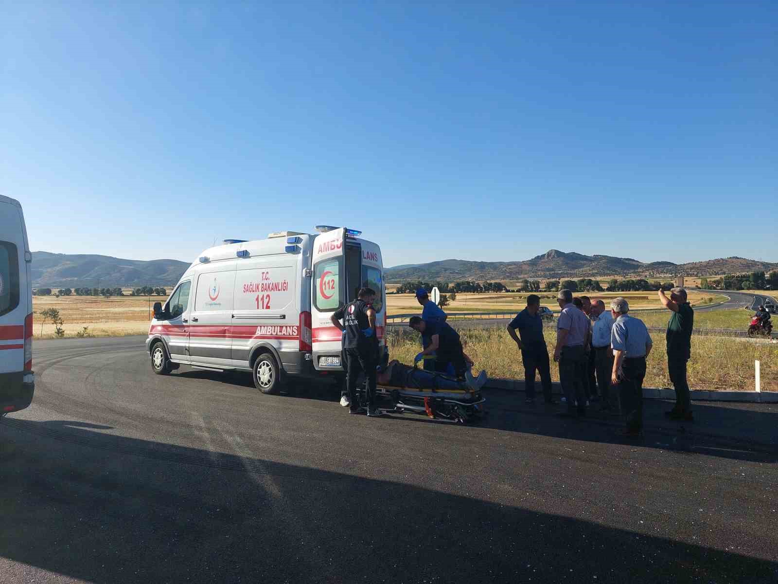 Burdur-Fethiye yolunda 2 otomobil çarpıştı: 2 yaralı 