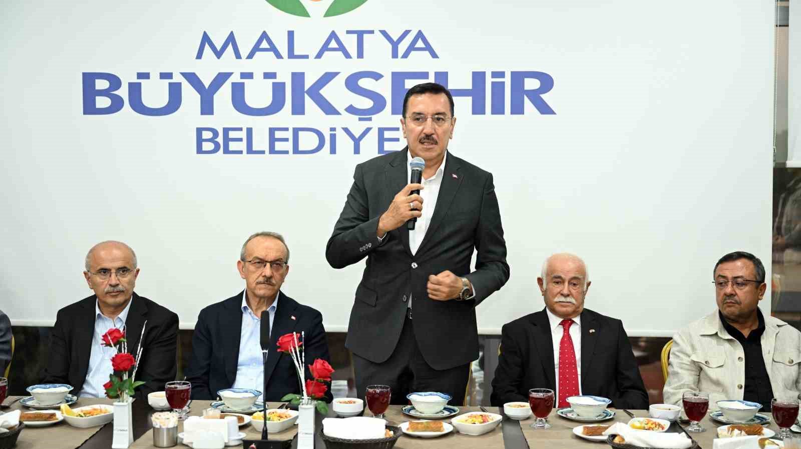 Malatya’da Büyükşehir Belediyesinden Muharrem İftarı 