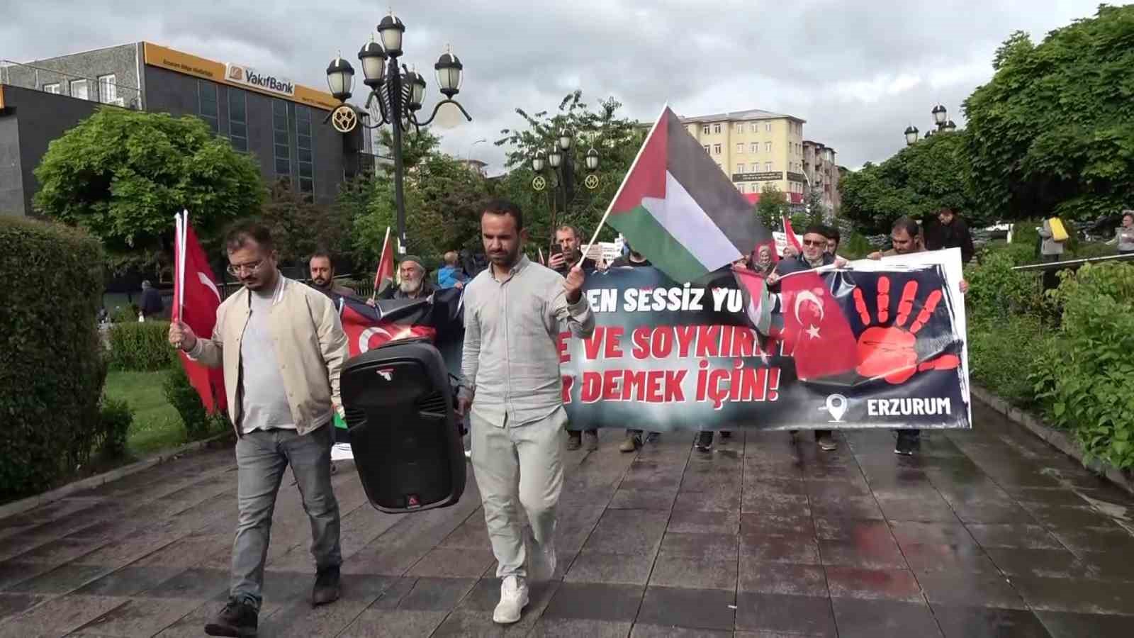 Erzurum’da sağlık çalışanları Gazze için yürüdü 