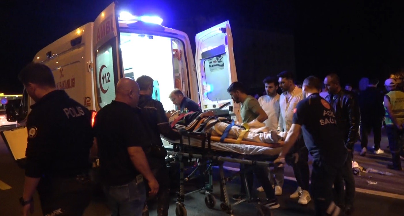 Kütahya’da iki motosiklet çarpıştı: 2’si ağır 4 yaralı 
