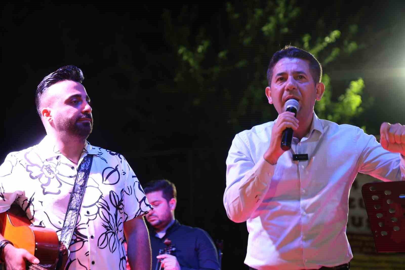 Feke Lisesi mezunları yarım asır sonra ilk kez buluştu 