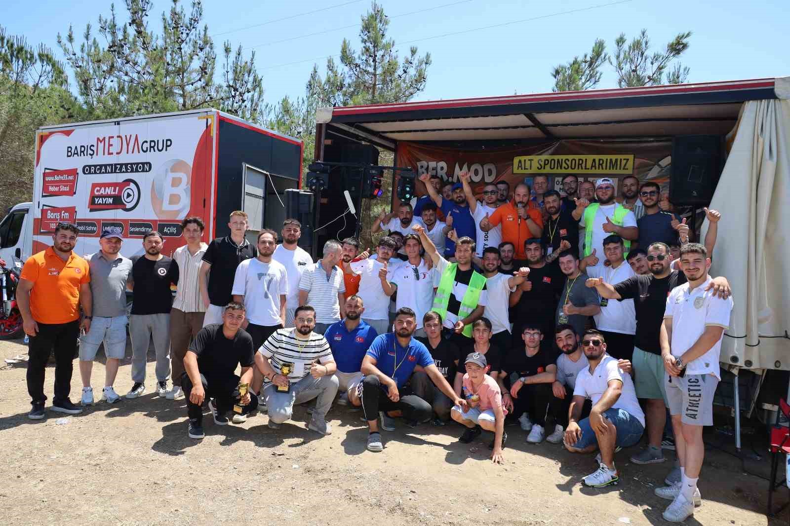 Modifiye tutkunları, Bafra’da fuarda buluştu 