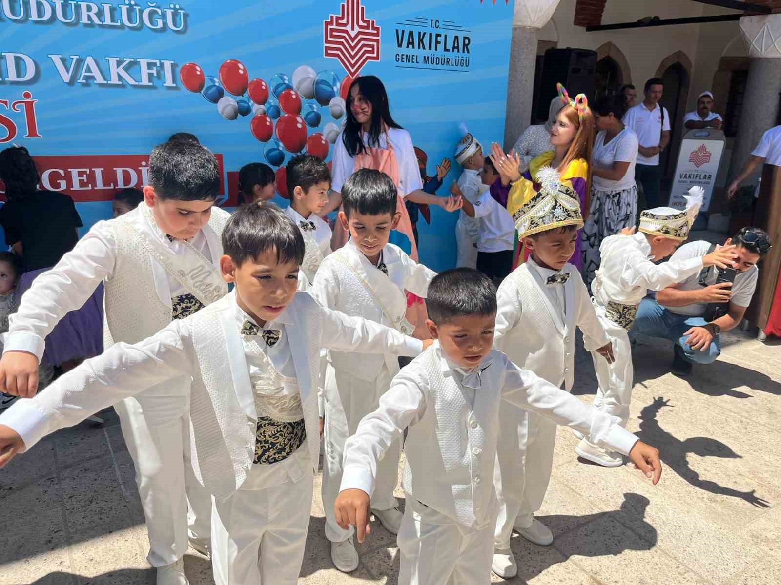 Aydın’da toplu sünnet şöleni yapıldı 