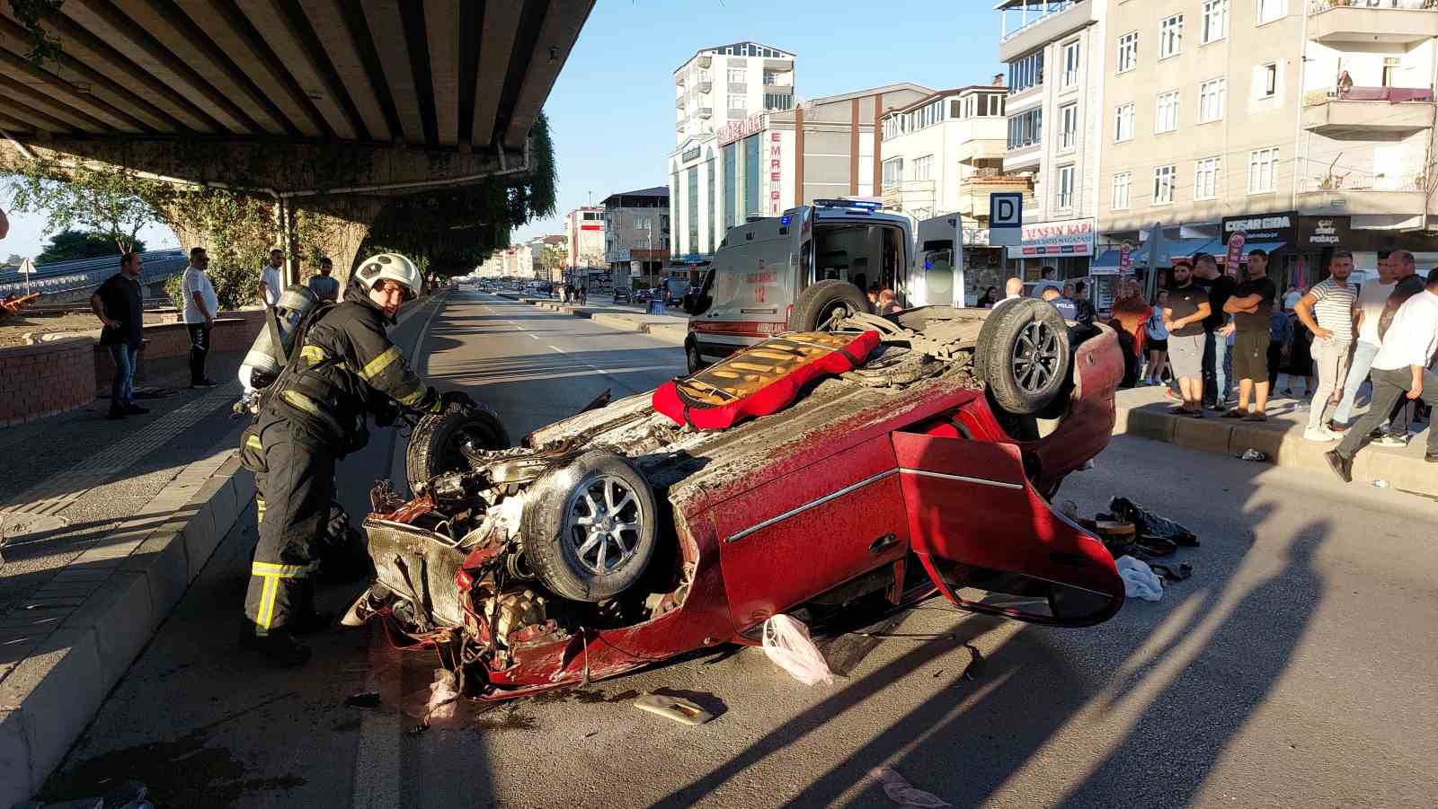 Düğün konvoyunda kaza: 4 yaralı 