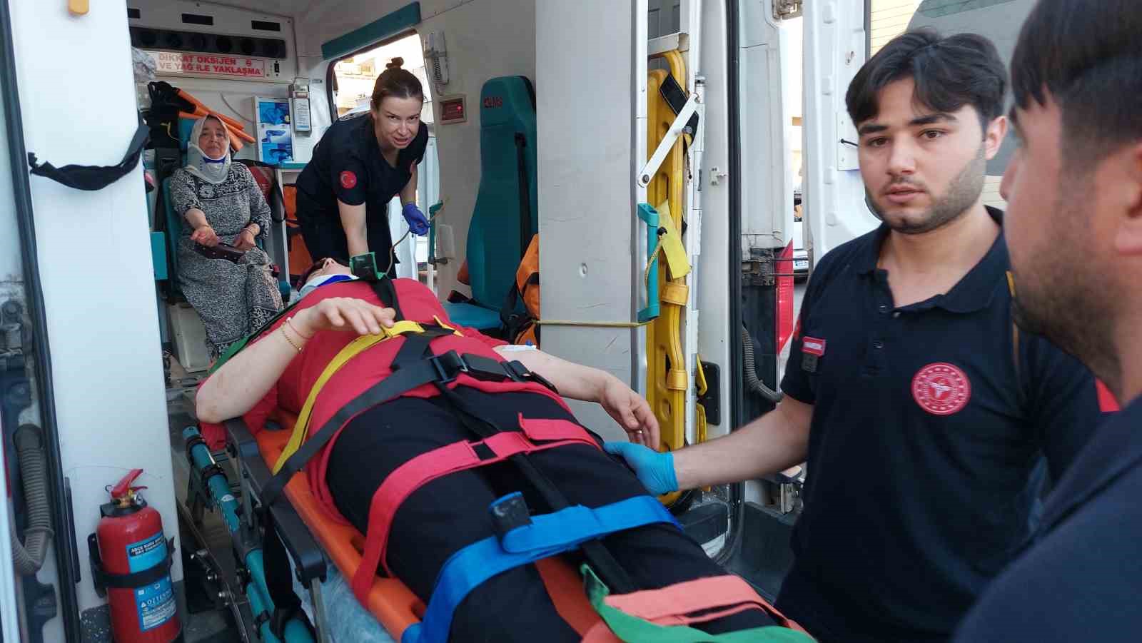 Düğün konvoyunda kaza: 4 yaralı 