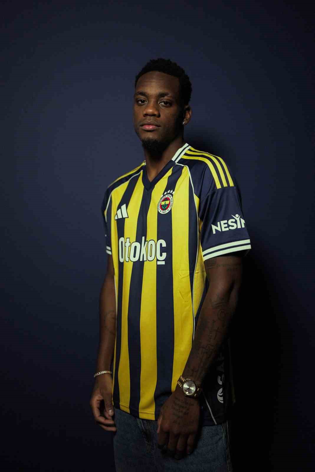 Jhon Duran resmen Fenerbahçe’de 