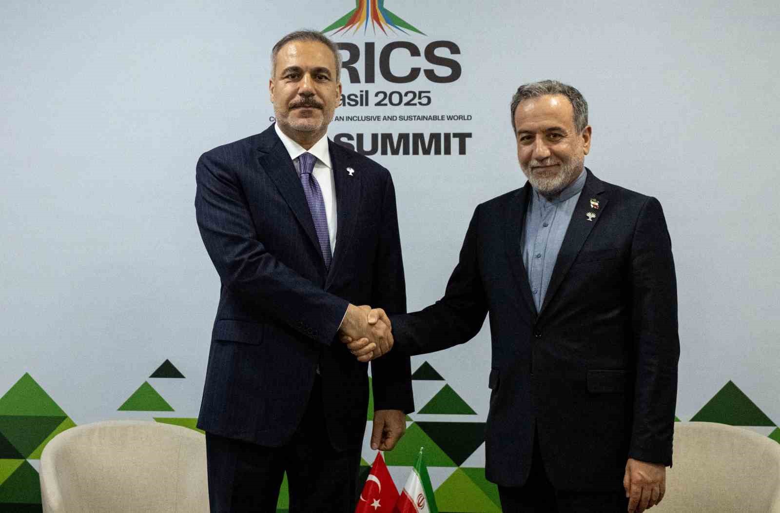 Bakan Fidan, İranlı mevkidaşı Abbas Arakçi ile görüştü 