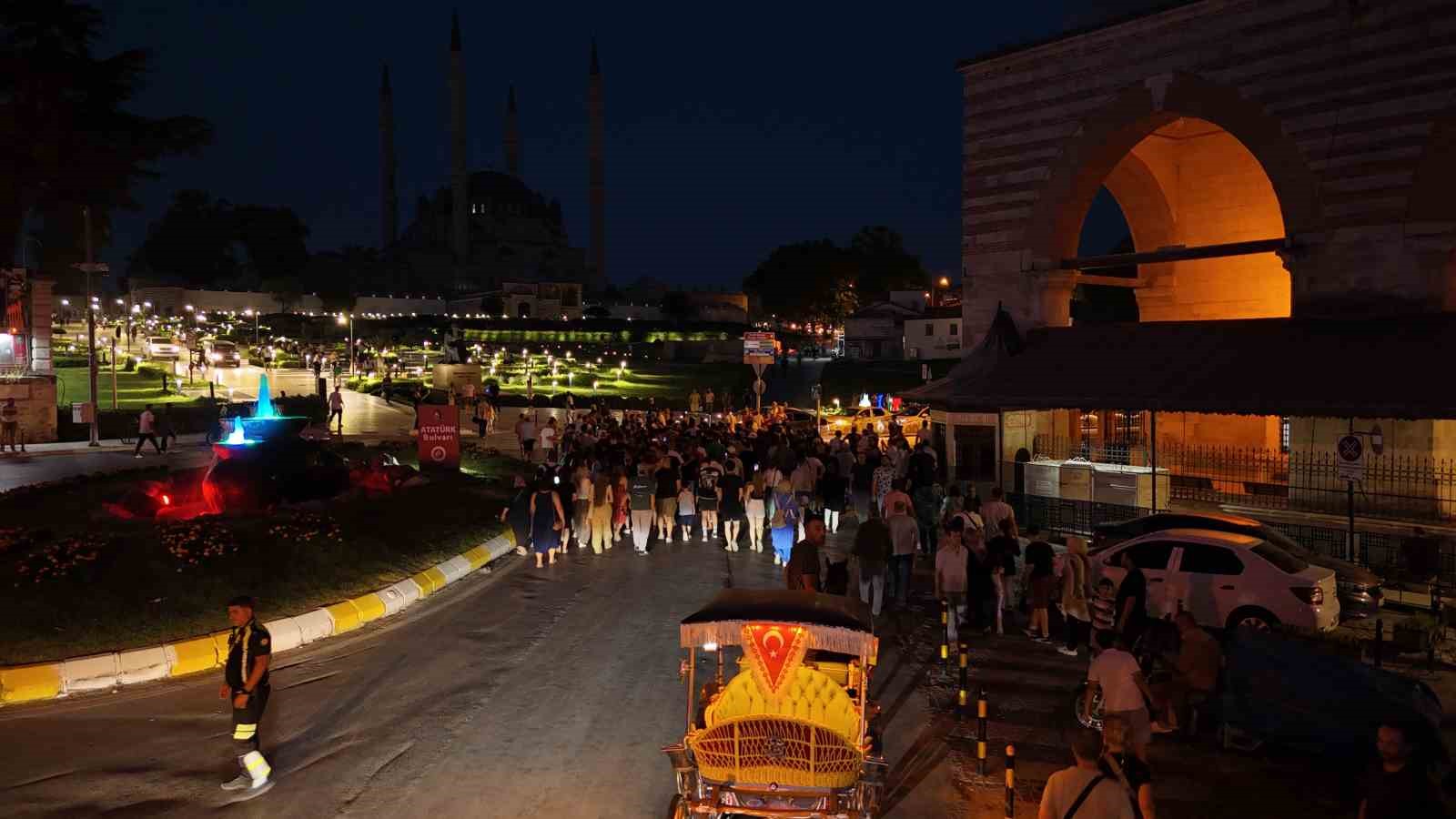 Kırkpınar şampiyonu hamam geleneğini bu yıl da sürdürdü 