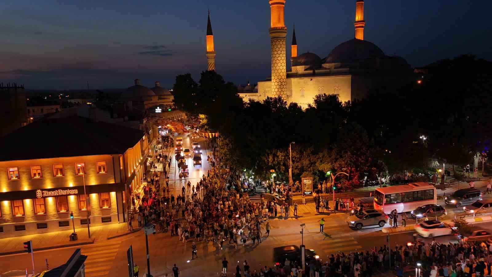 Kırkpınar şampiyonu hamam geleneğini bu yıl da sürdürdü 