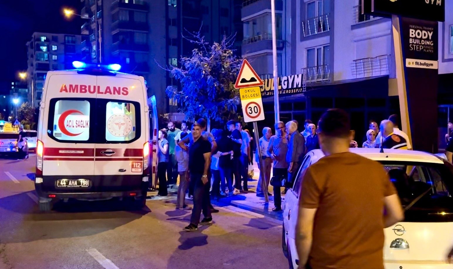 Malatya’da iki otomobil çarpıştı: 8 yaralı 
