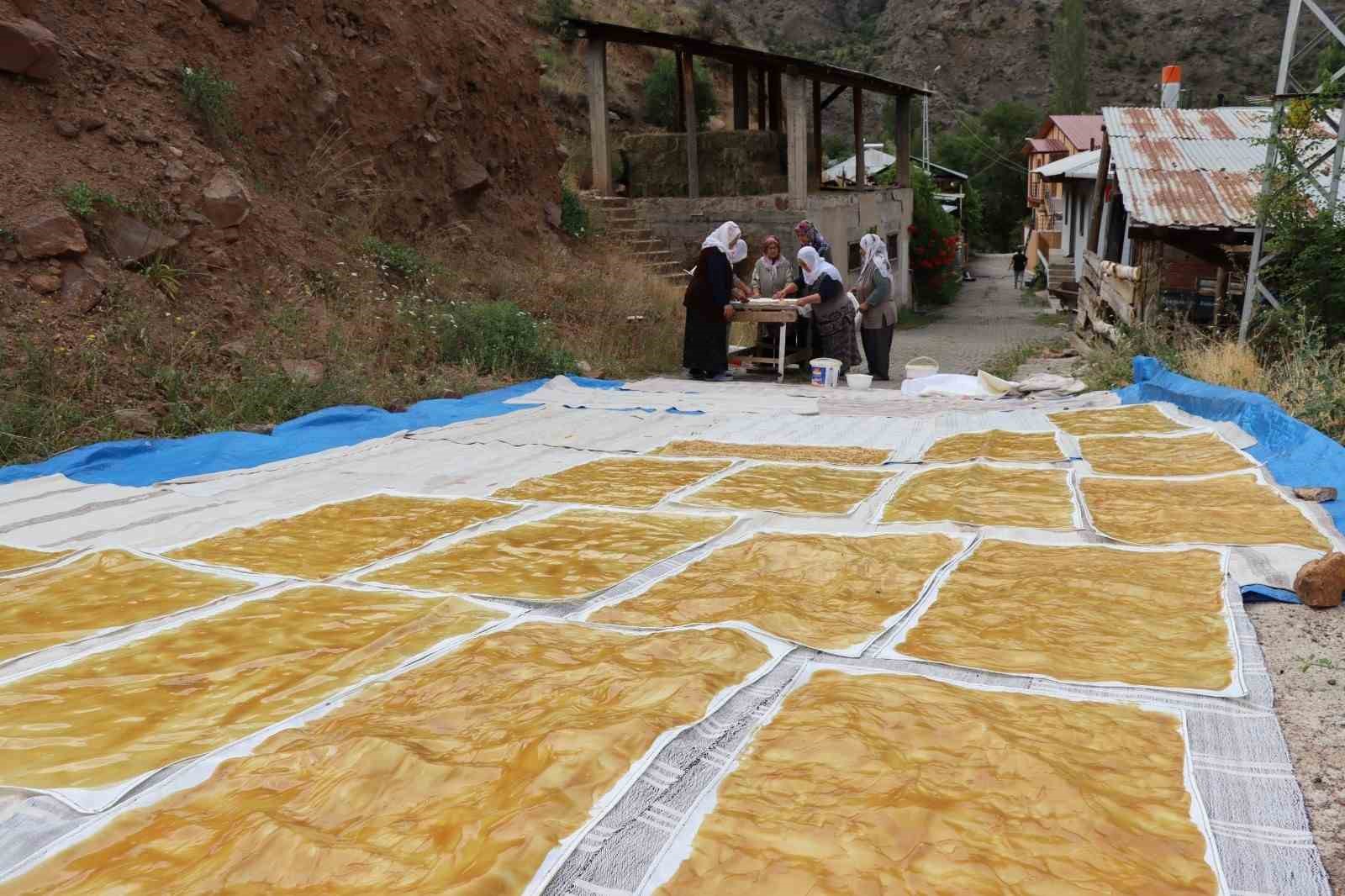 Pekmez ocakları bu kez pestil için yandı 