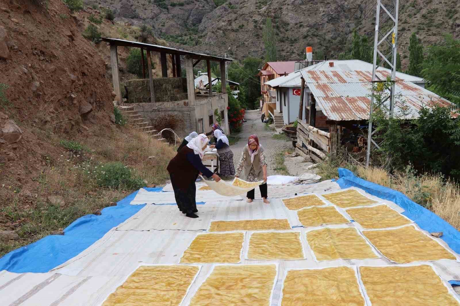 Pekmez ocakları bu kez pestil için yandı 