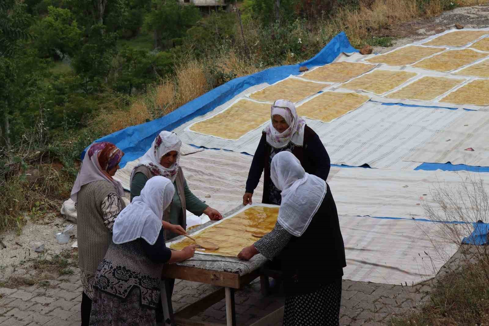 Pekmez ocakları bu kez pestil için yandı 