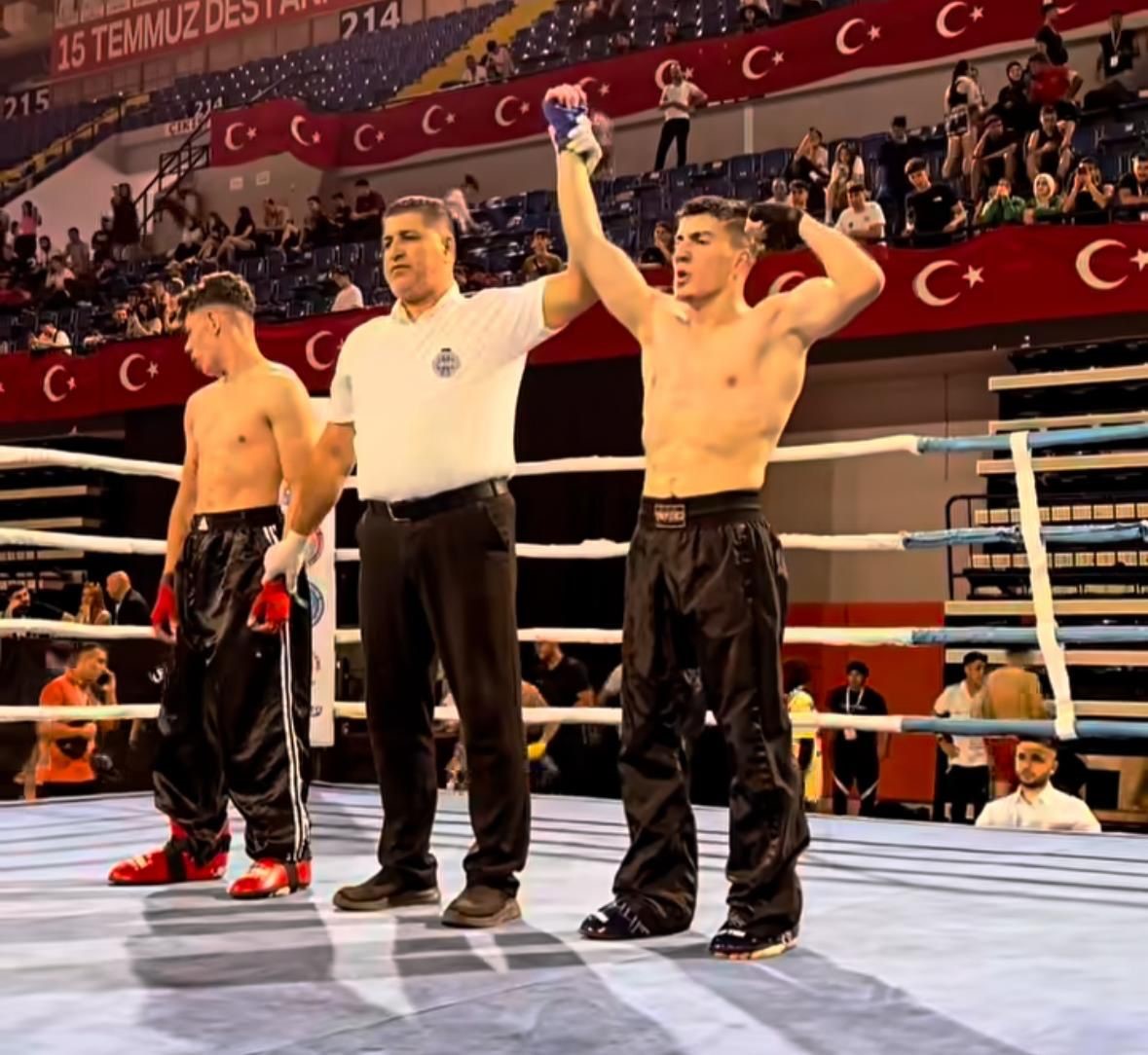 Türkiye Kick Boks Şampiyonası’nda Elazığ’a madalya yağmuru 