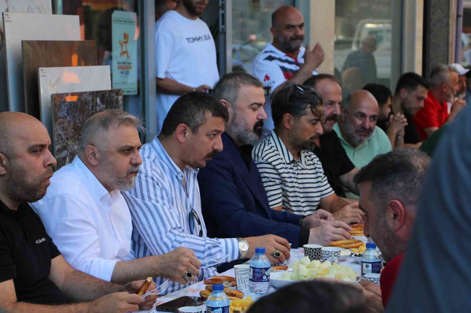 Esnaf, kahvaltıda Rizespor’u ağırladı 