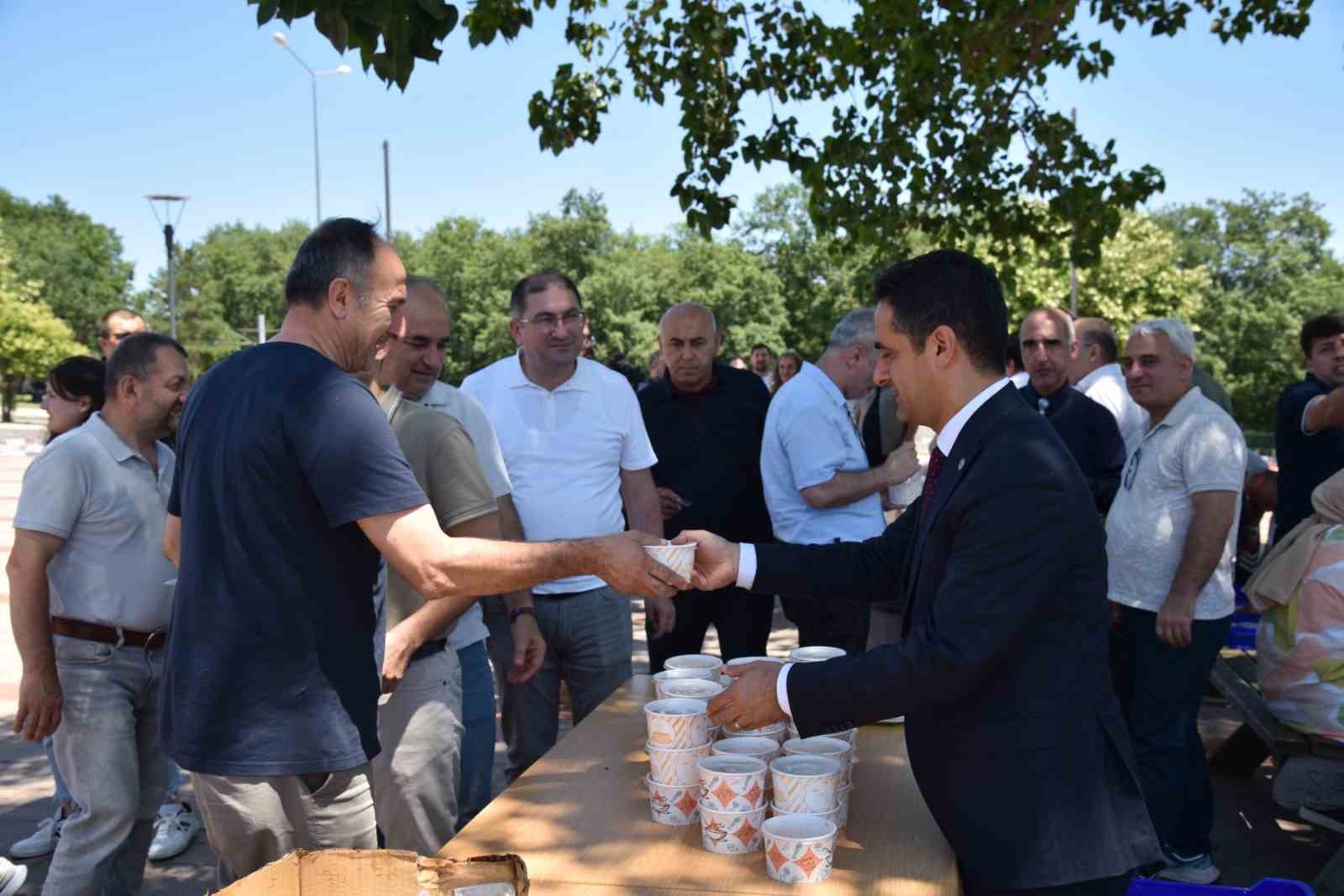 OMÜ Yaşam Merkezi’nde aşure ikramı 