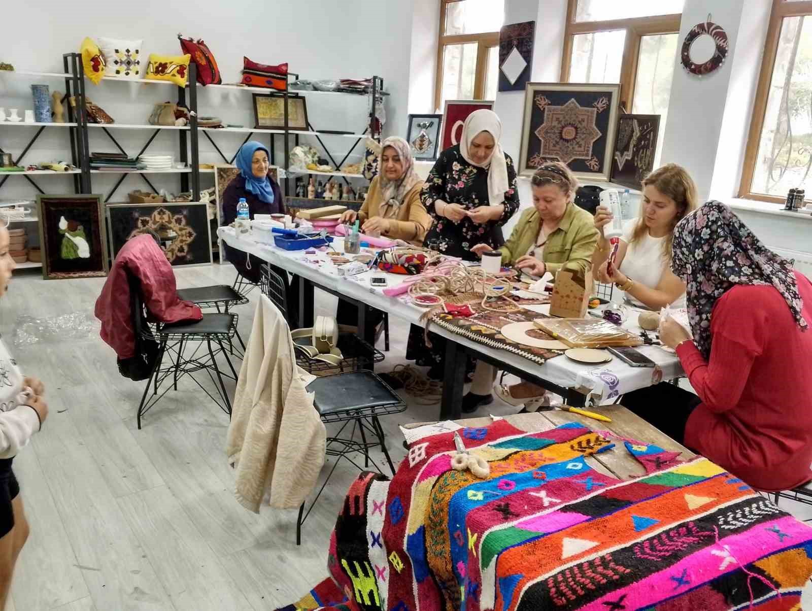 Bünyanlı kadınlar dijital dünya ile buluşuyor 