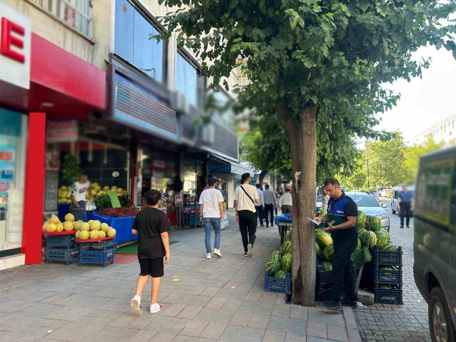 Siirt’te kaldırım işgallerine ceza 