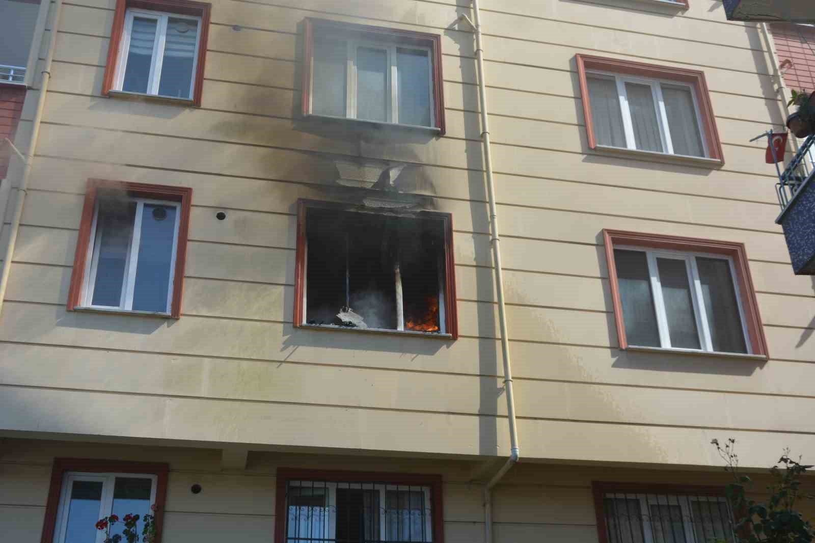 Çocukların oyunu faciaya dönüşüyordu: Yangında 2’si çocuk 6 kişi kurtarıldı 