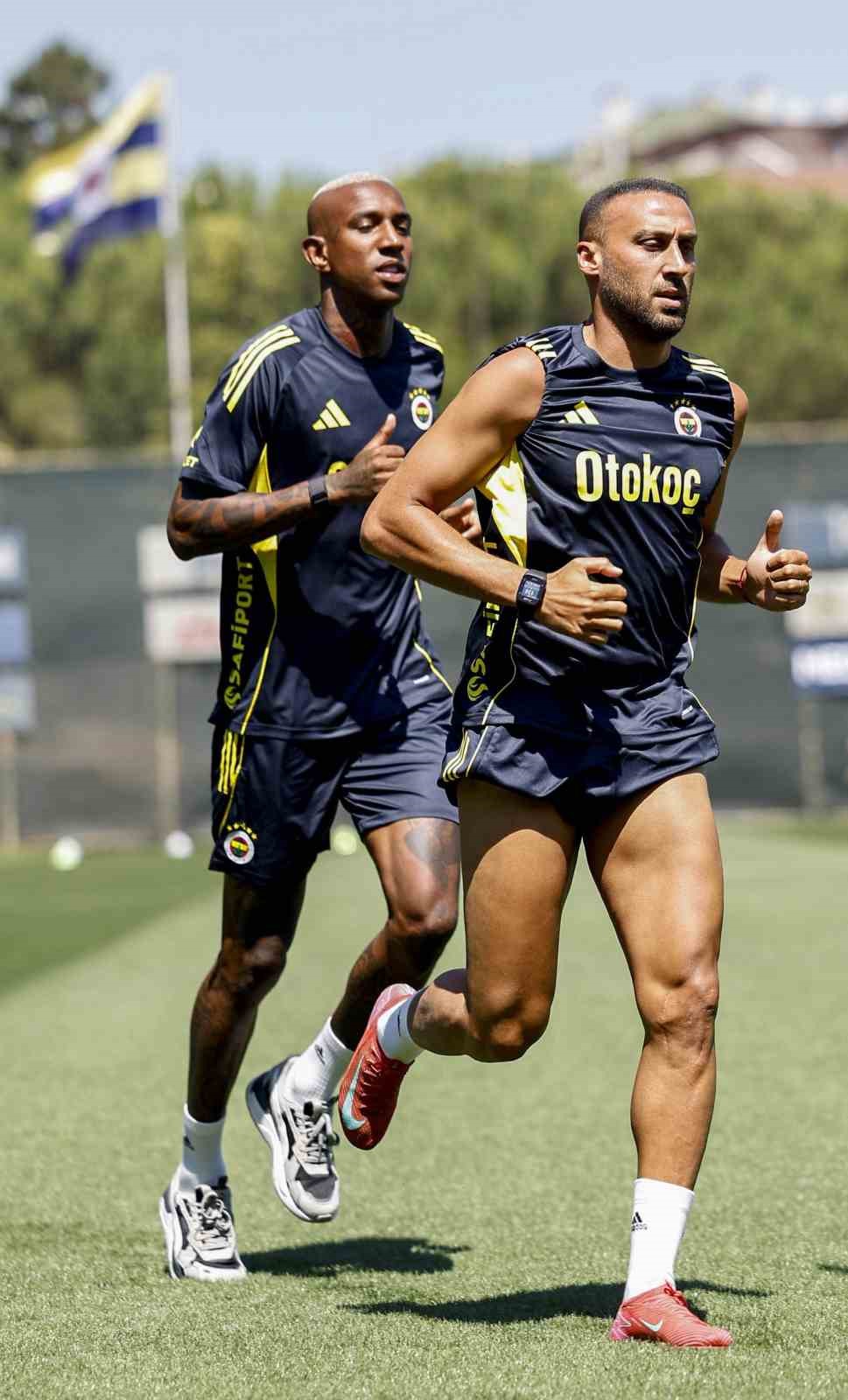 Fenerbahçe’de futbolcular laktat ve kuvvet testlerinden geçti 