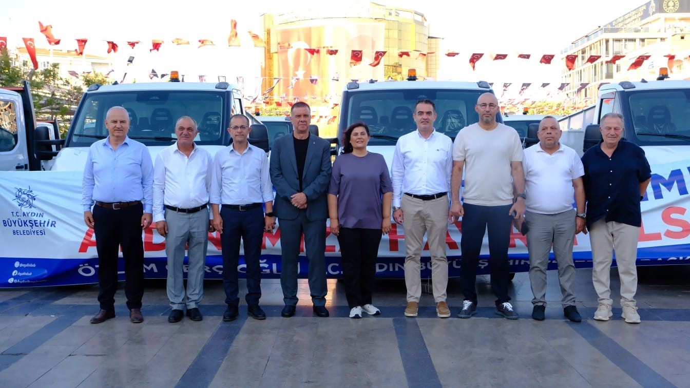 Aydın Büyükşehir Belediyesi’nden Bozdoğan’a hizmet aracı desteği 