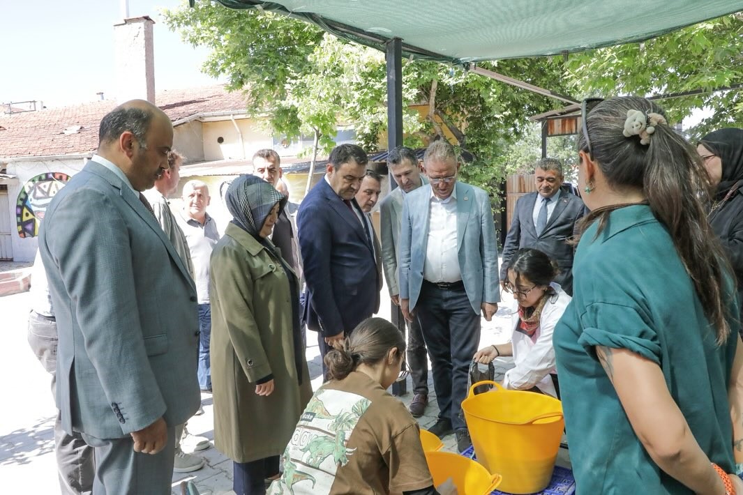 Vali Musa Işın, Tavşanlı Höyük Kazı Evi’ni ziyaret ederek incelemelerde bulundu 