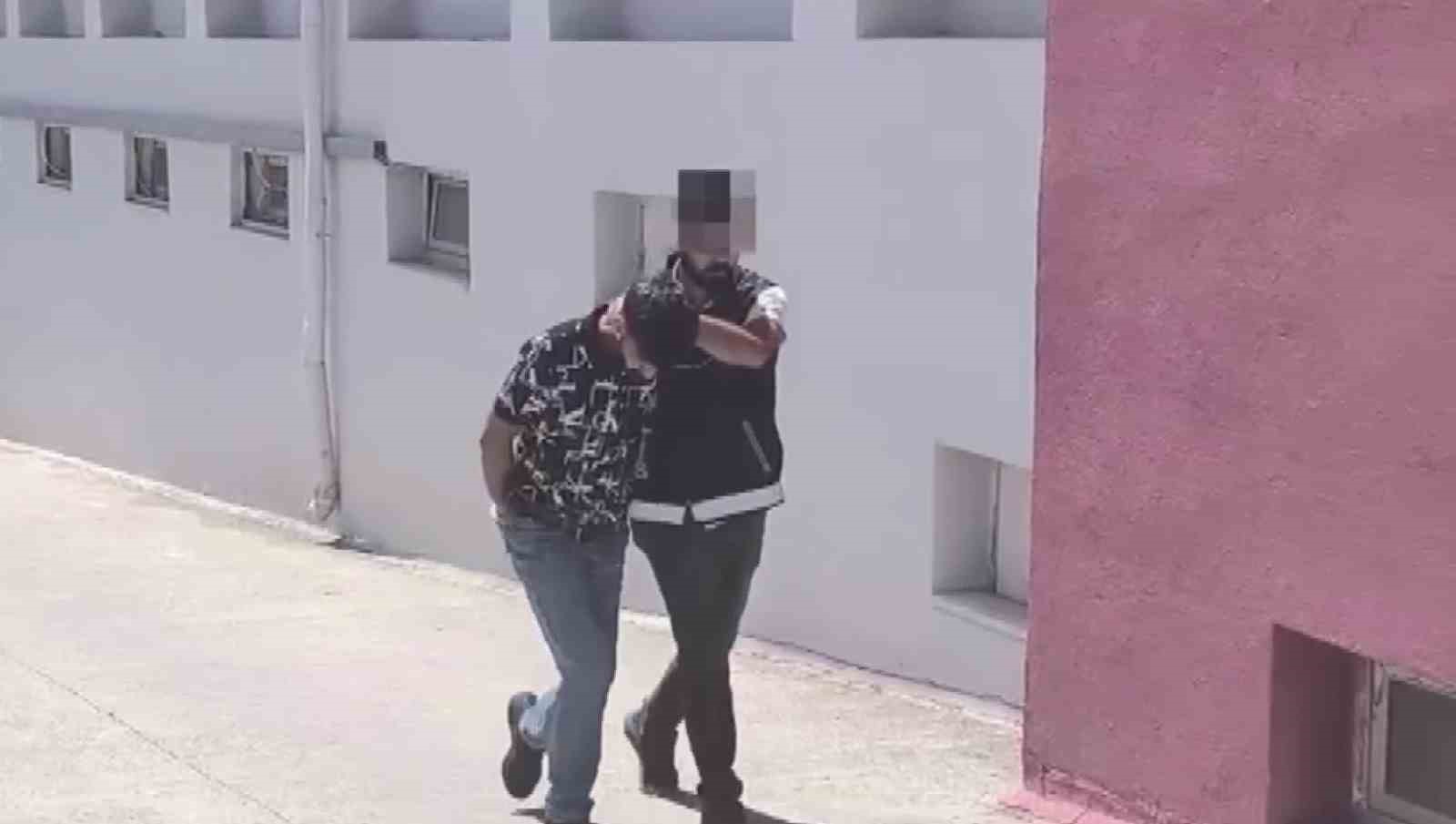 Adana’da firari torbacılara operasyon: 19 hükümlü yakalanıp cezaevine gönderildi 