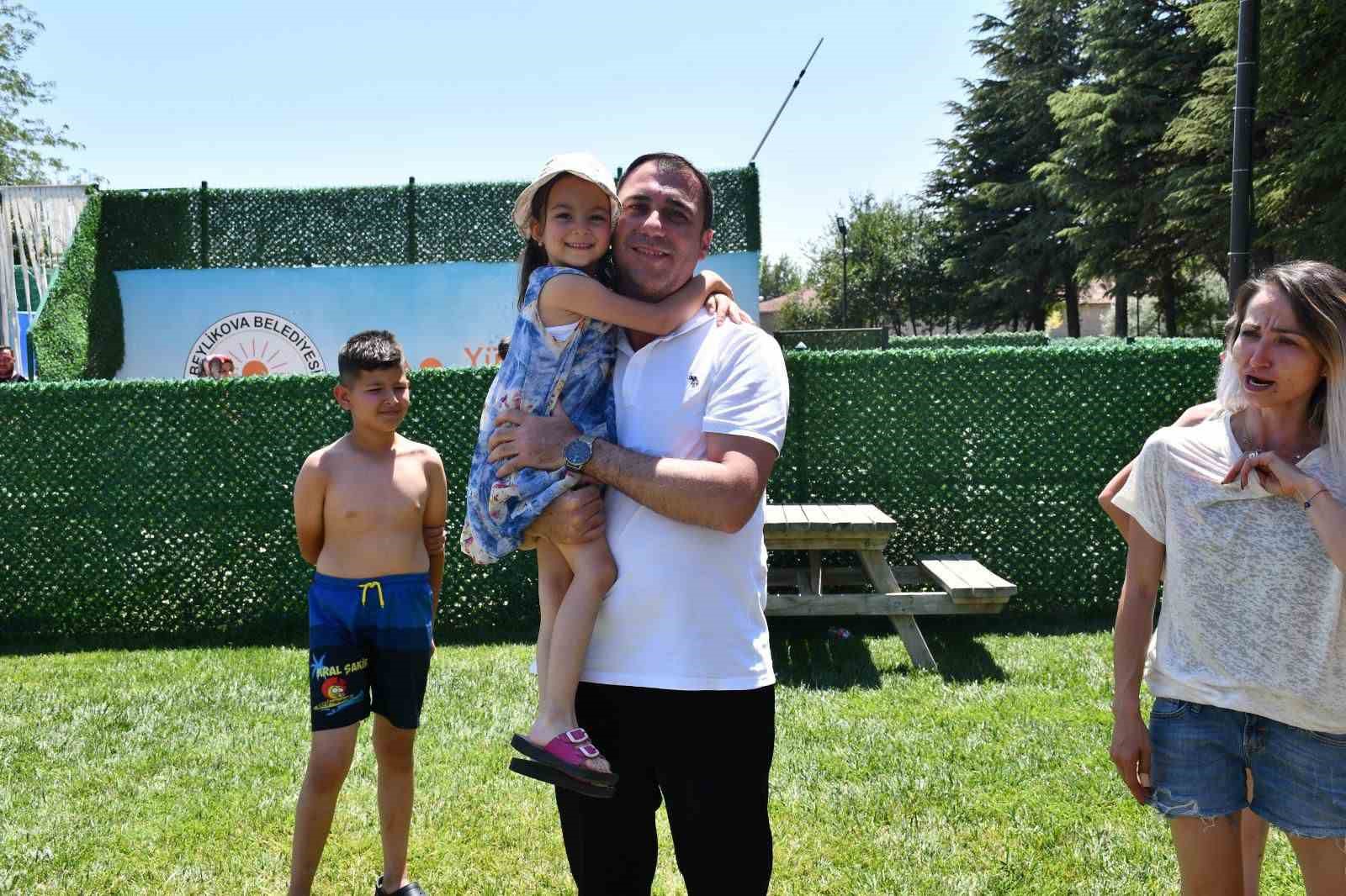 Beylikova’da çocuklara yüzme kursu açıldı 