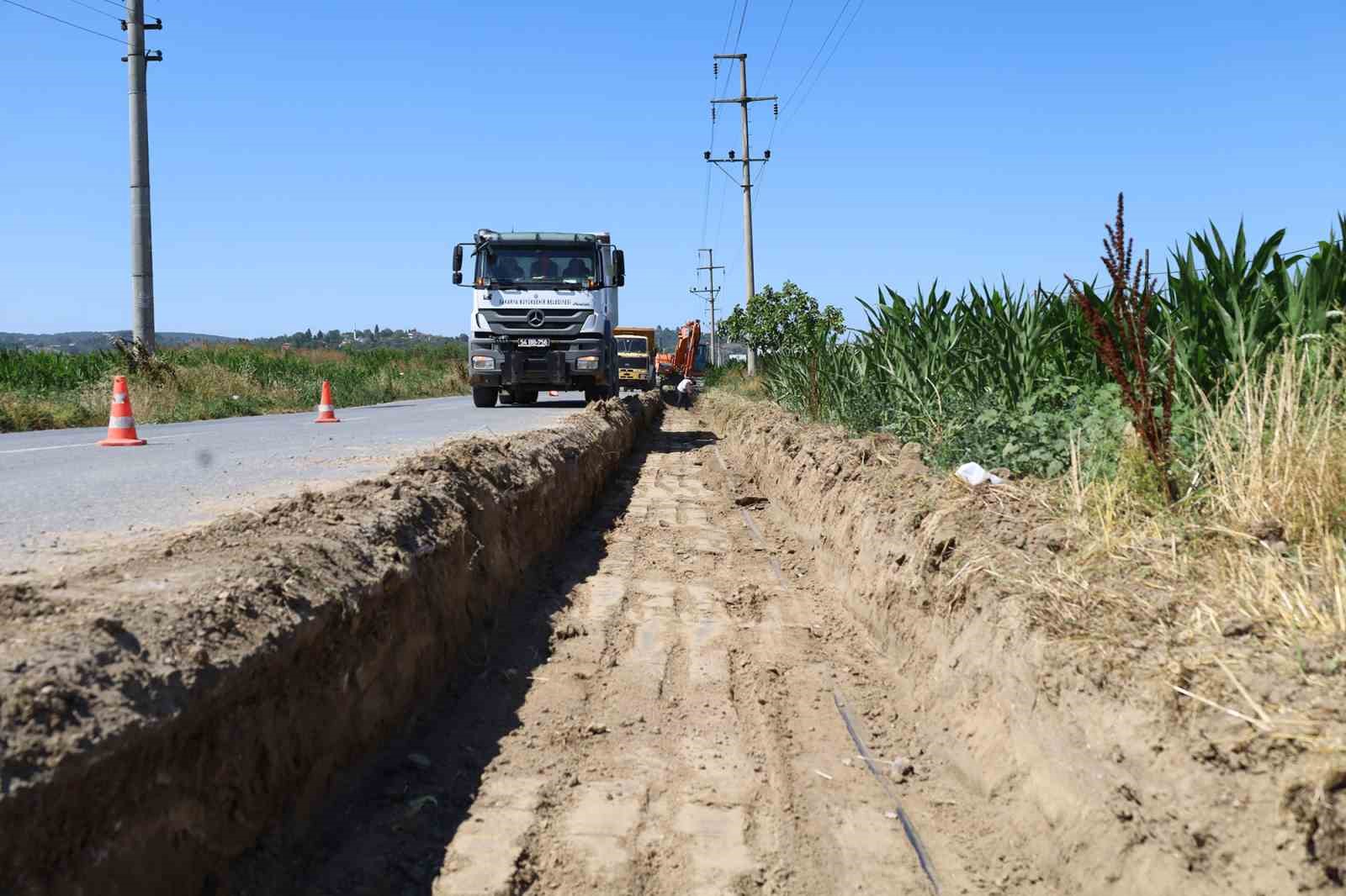 Ferizli’de 9 kilometrelik yol sil baştan yenileniyor 