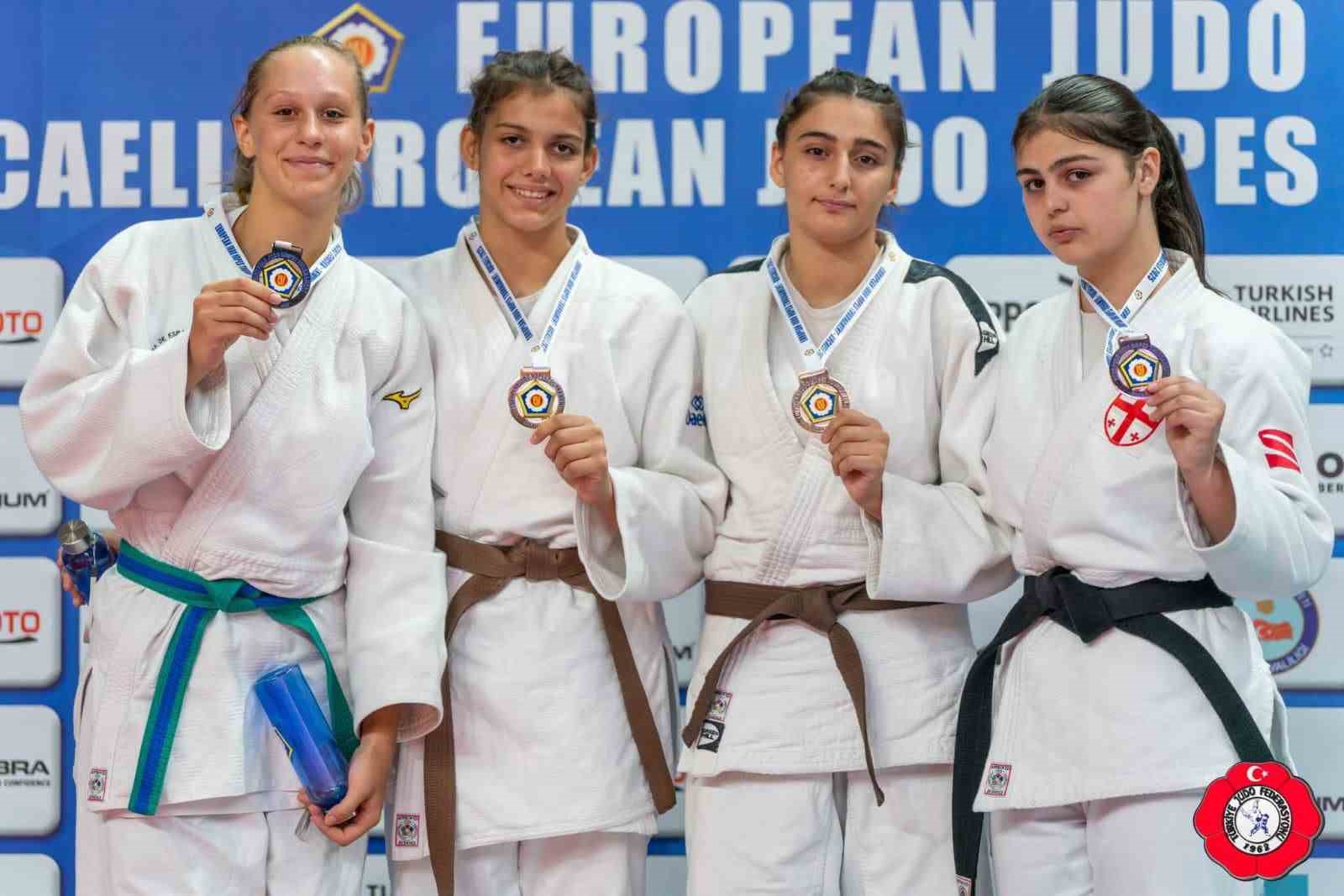 Salihli’nin gururu Hira Kılkış, Yıldızlar Avrupa Judo Kupası’nda şampiyon oldu 