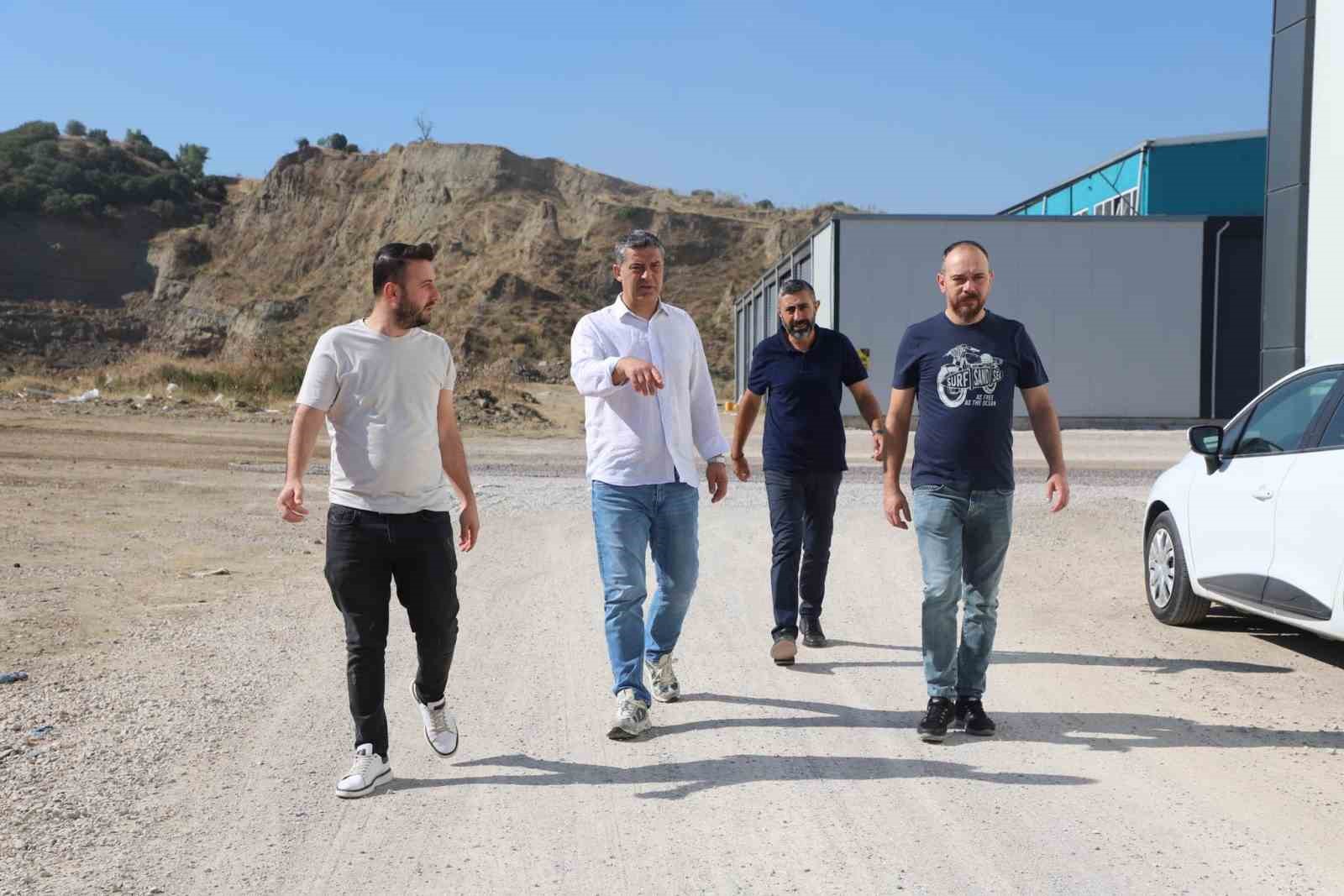Turgutlu’daki yol yapım çalışmalarına inceleme 