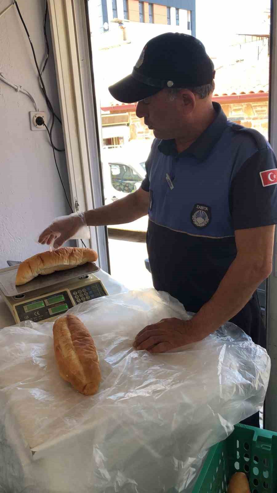 Karacasu’da fırınlara gramaj denetimi yapıldı 