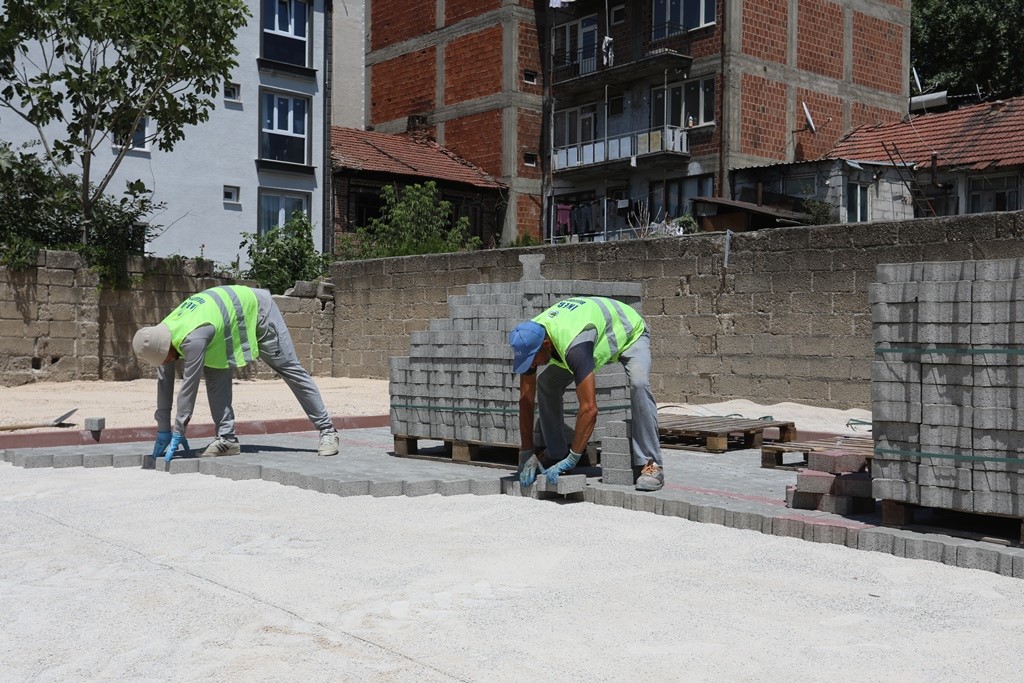 İnegöl Belediyesi’nin ücretsiz otopark hamlesi kararlılıkla sürüyor 