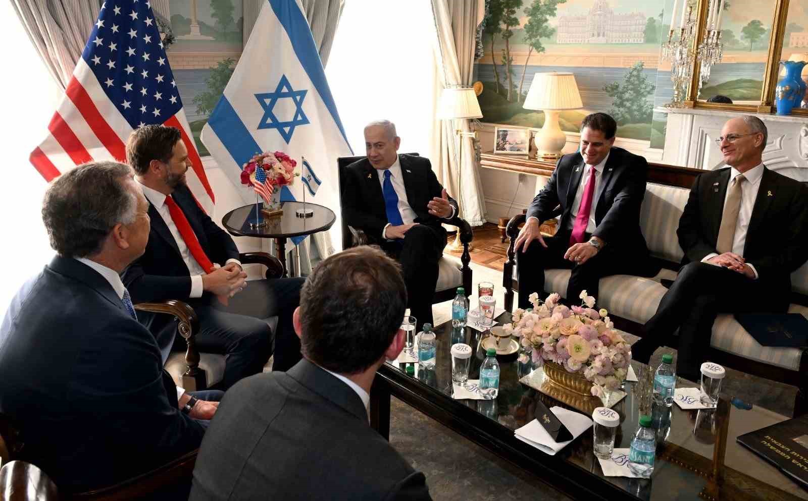 Netanyahu, ABD Başkan Yardımcısı Vance ile bir araya geldi 