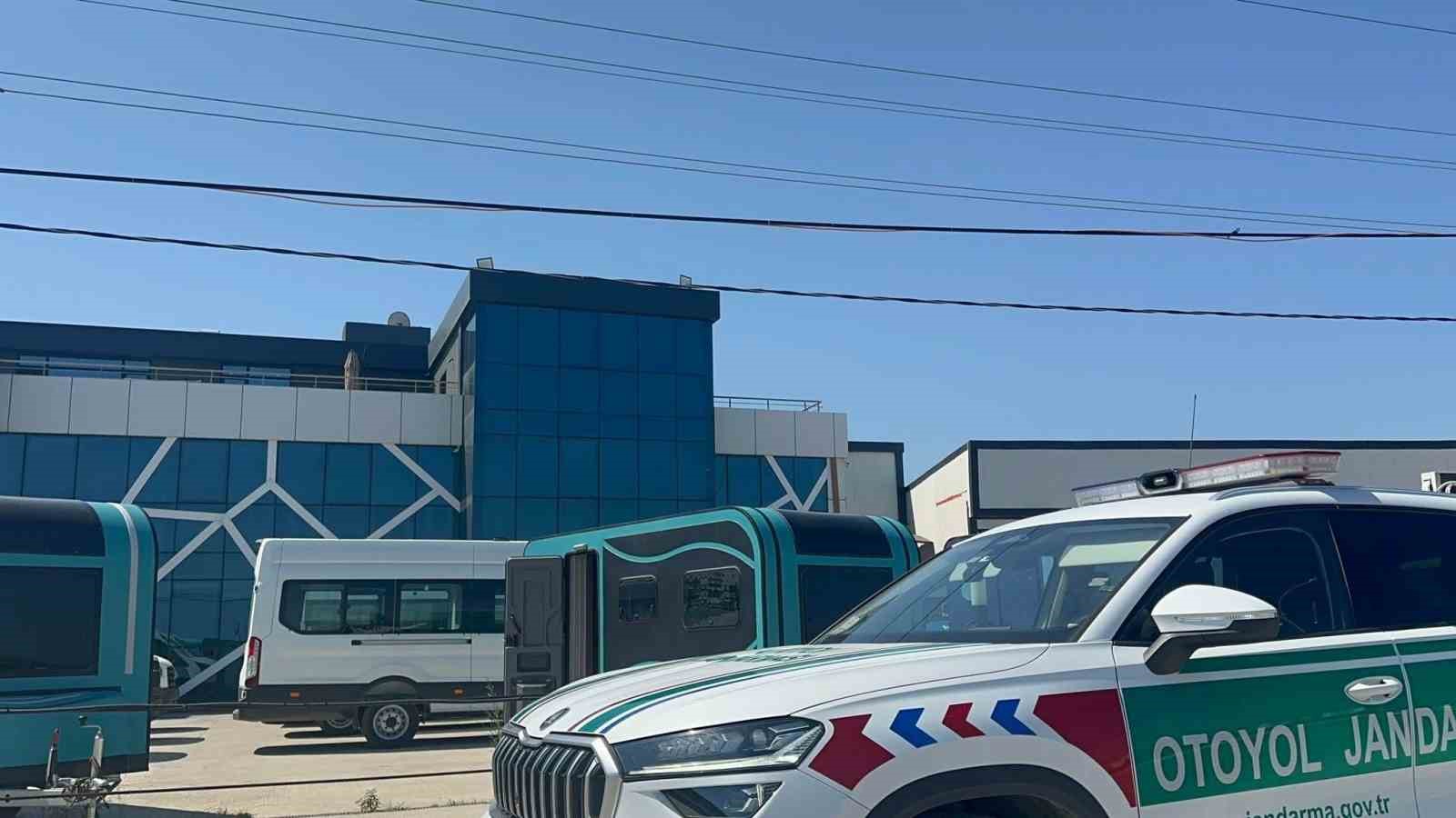 Sakarya’da araç dizayn firmasına operasyon 