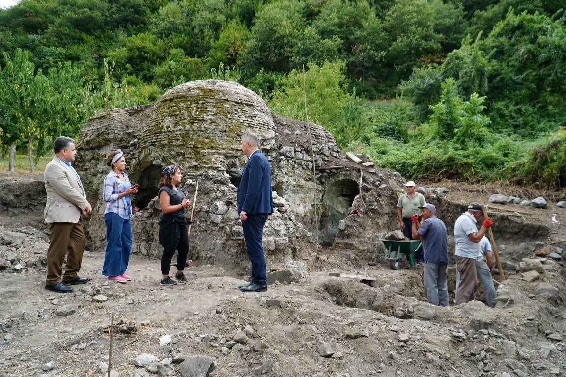 Tarihi Osmanlı hamamı yeniden canlanıyor 