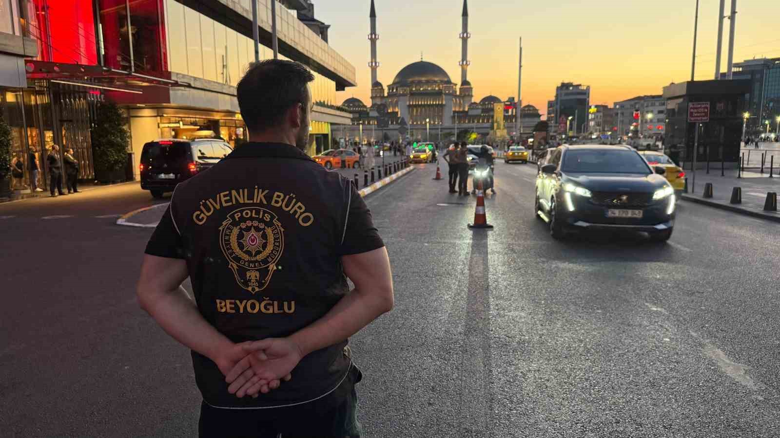 İstanbul’da helikopter destekli 